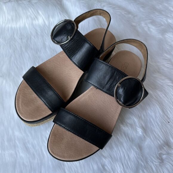 UGG Women’s April Black Upper Leather Slingback Espadrilles Size US 7.5 - Picture 3 of 10